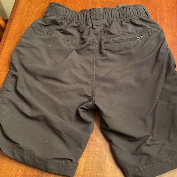 The North Face Belted Cargo Shorts - Small - Picture 3 of 13